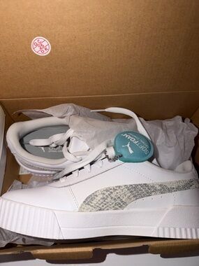 Puma White Low-Top Sneakers with Gray Snake-Print Detail